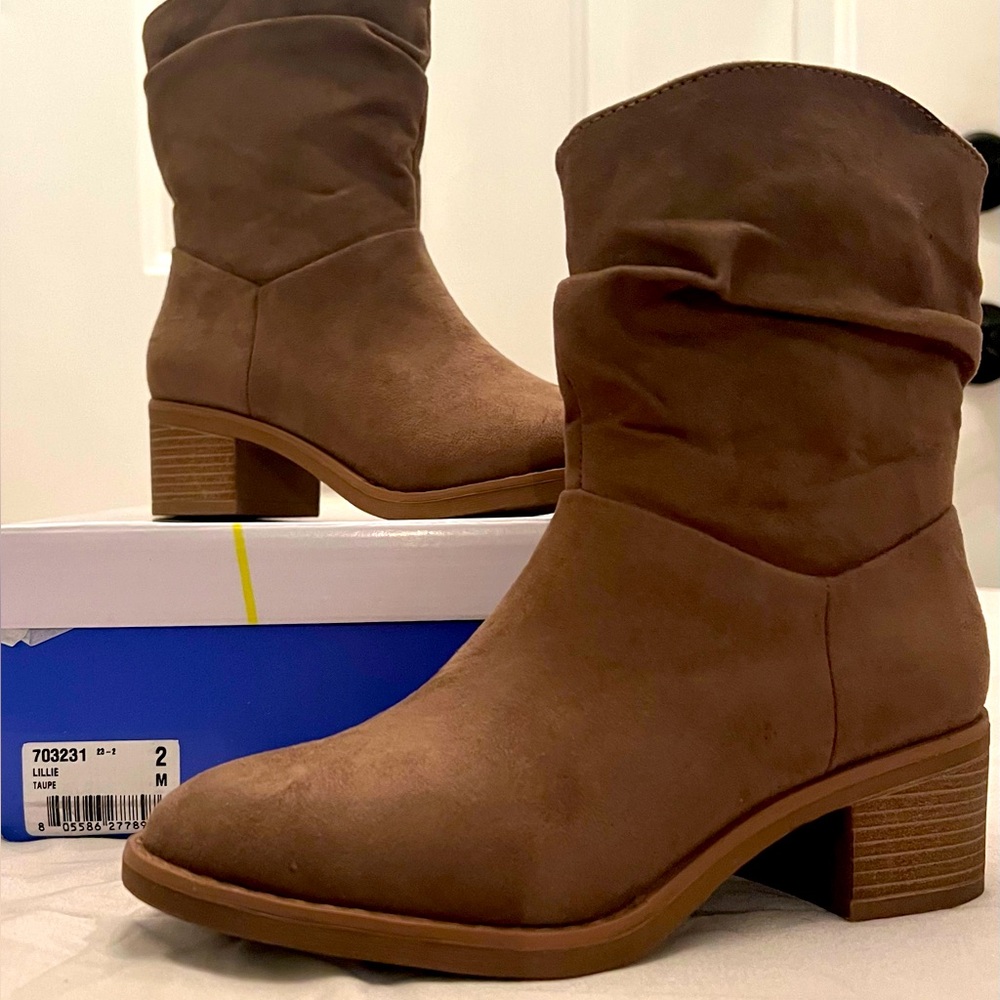 Limelight Slouchy Boots. NWB.